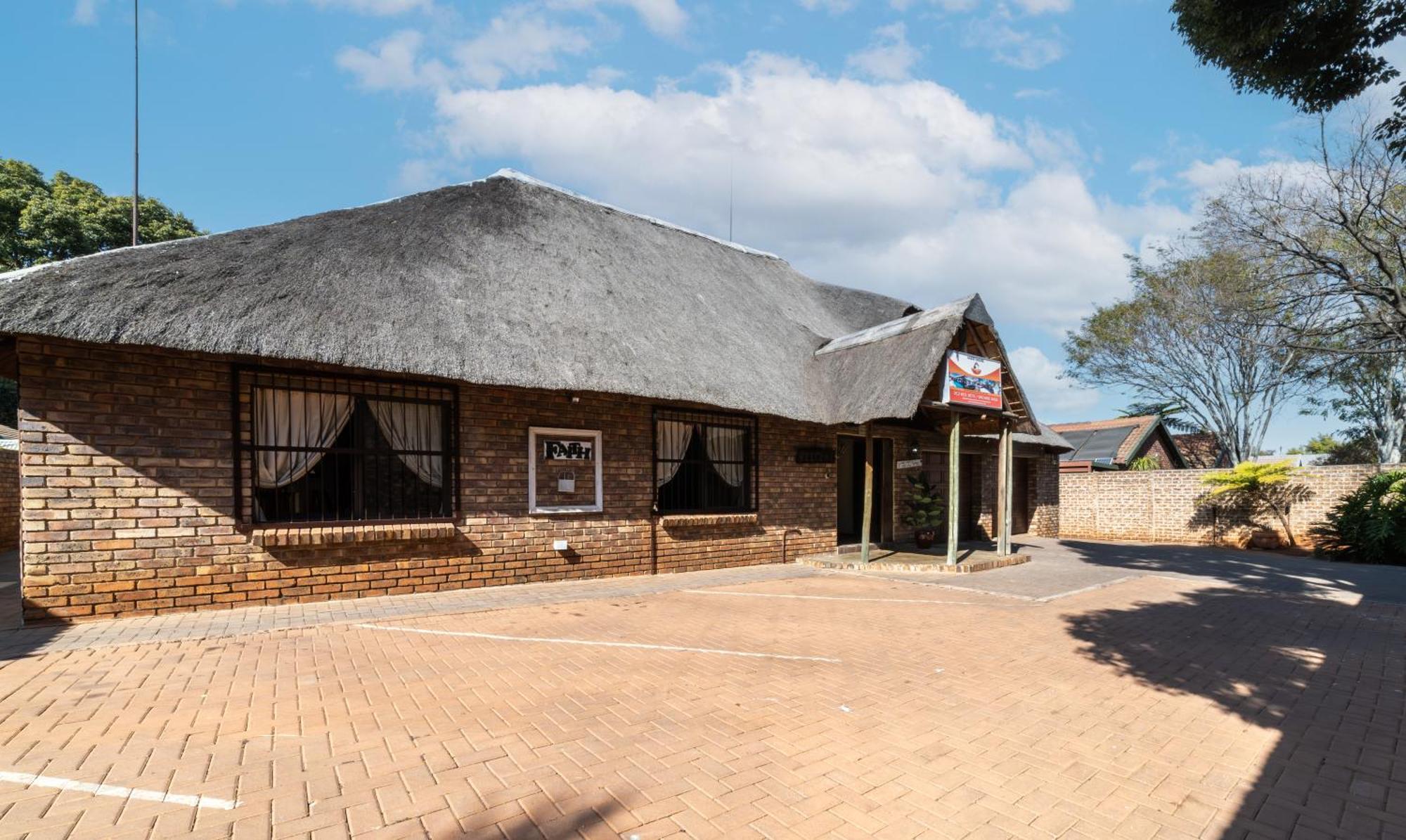 Thatch Haven Guesthouse Centurion Kültér fotó