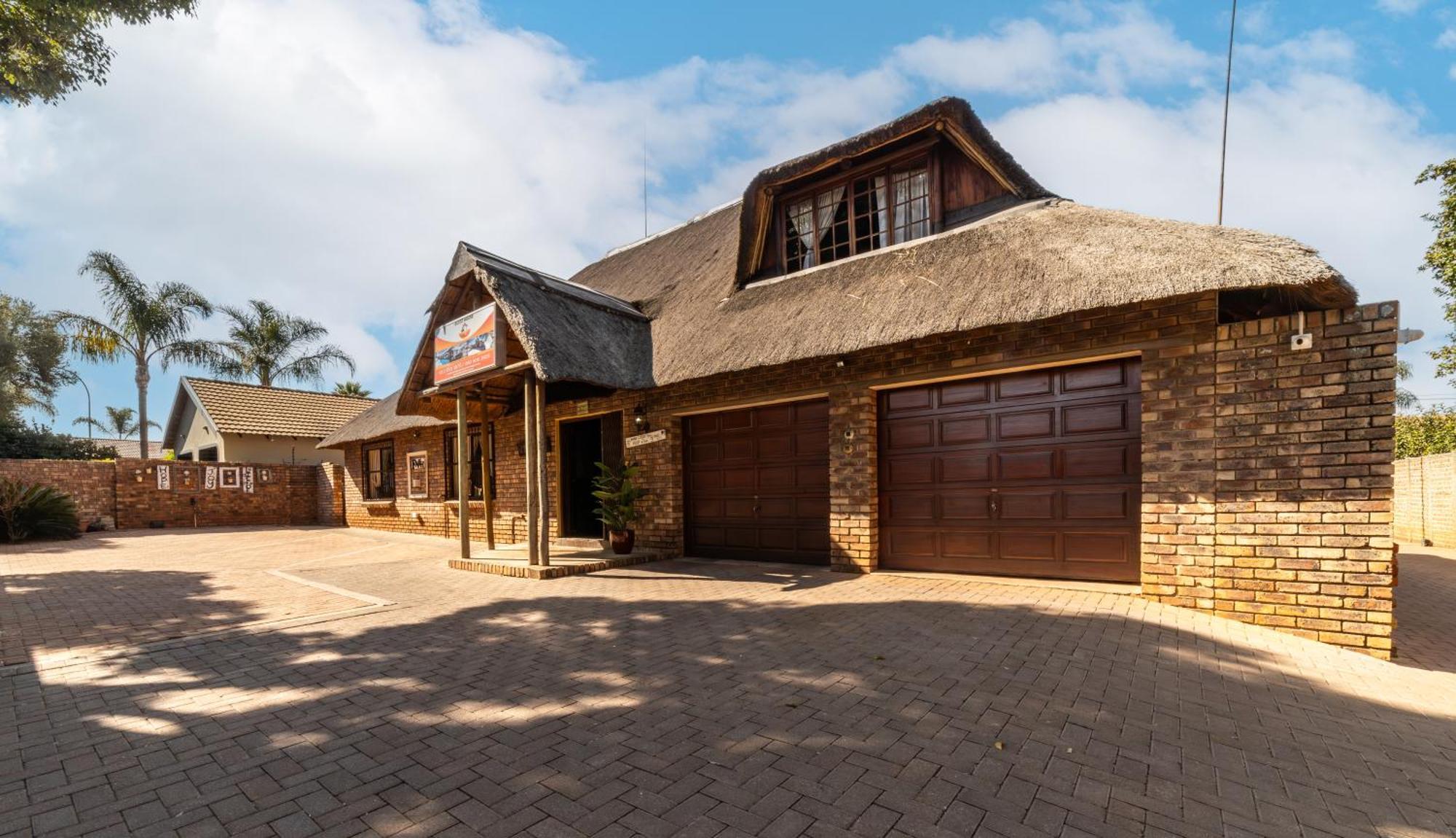 Thatch Haven Guesthouse Centurion Kültér fotó