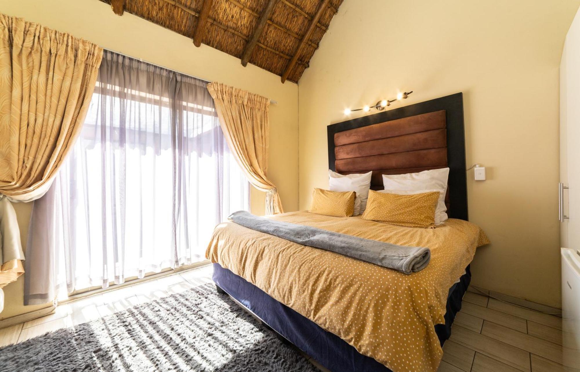 Thatch Haven Guesthouse Centurion Kültér fotó