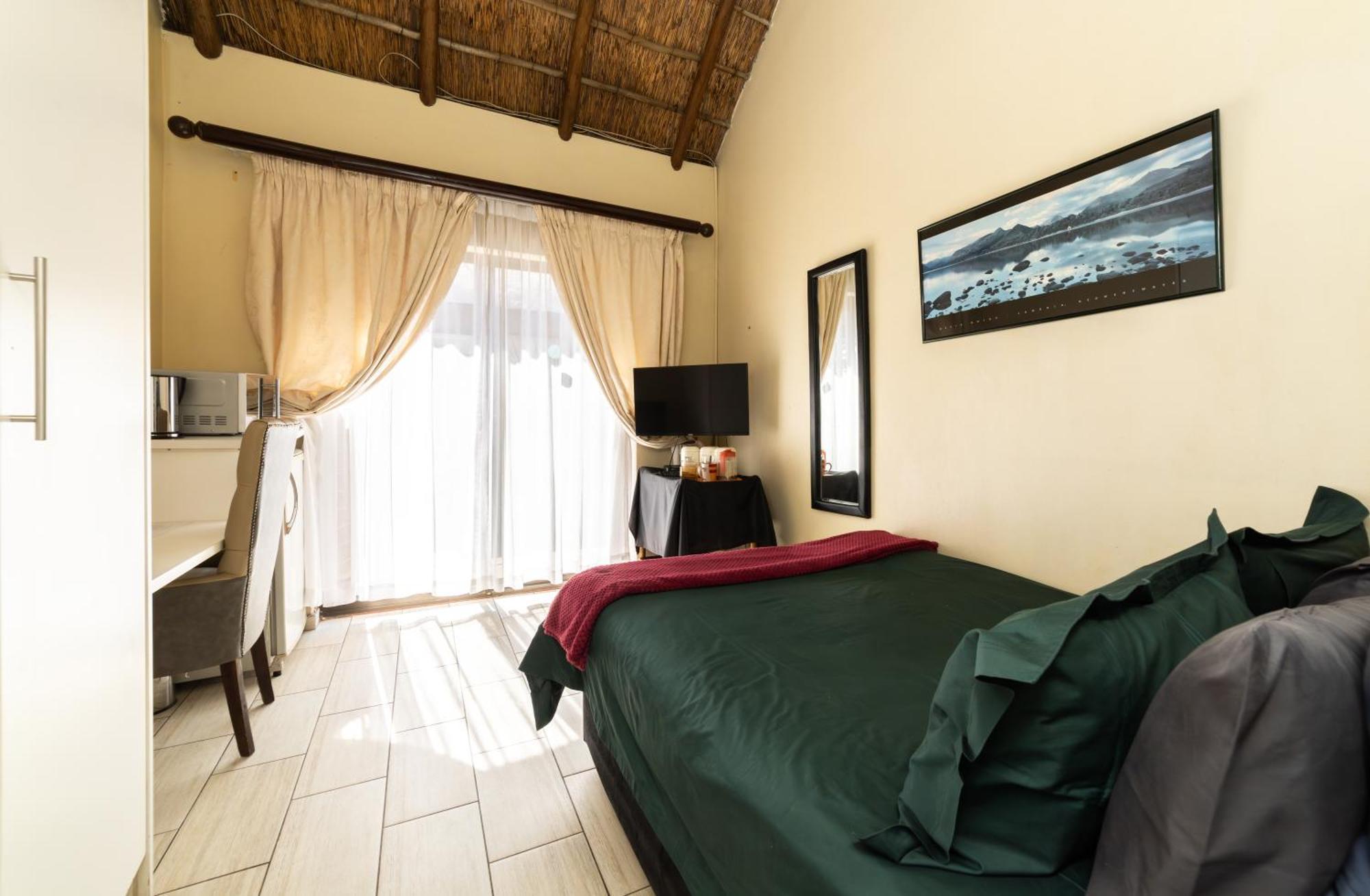 Thatch Haven Guesthouse Centurion Kültér fotó