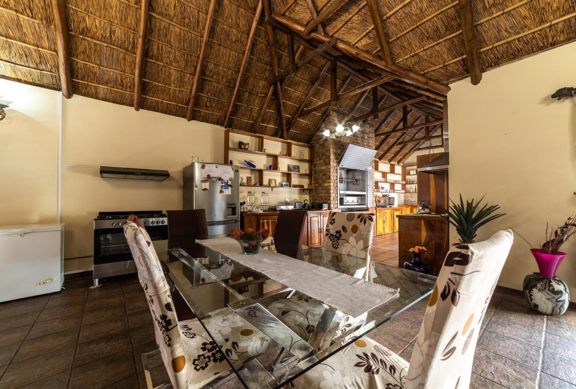 Thatch Haven Guesthouse Centurion Kültér fotó
