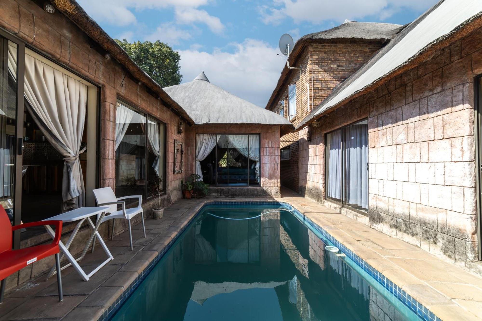 Thatch Haven Guesthouse Centurion Kültér fotó