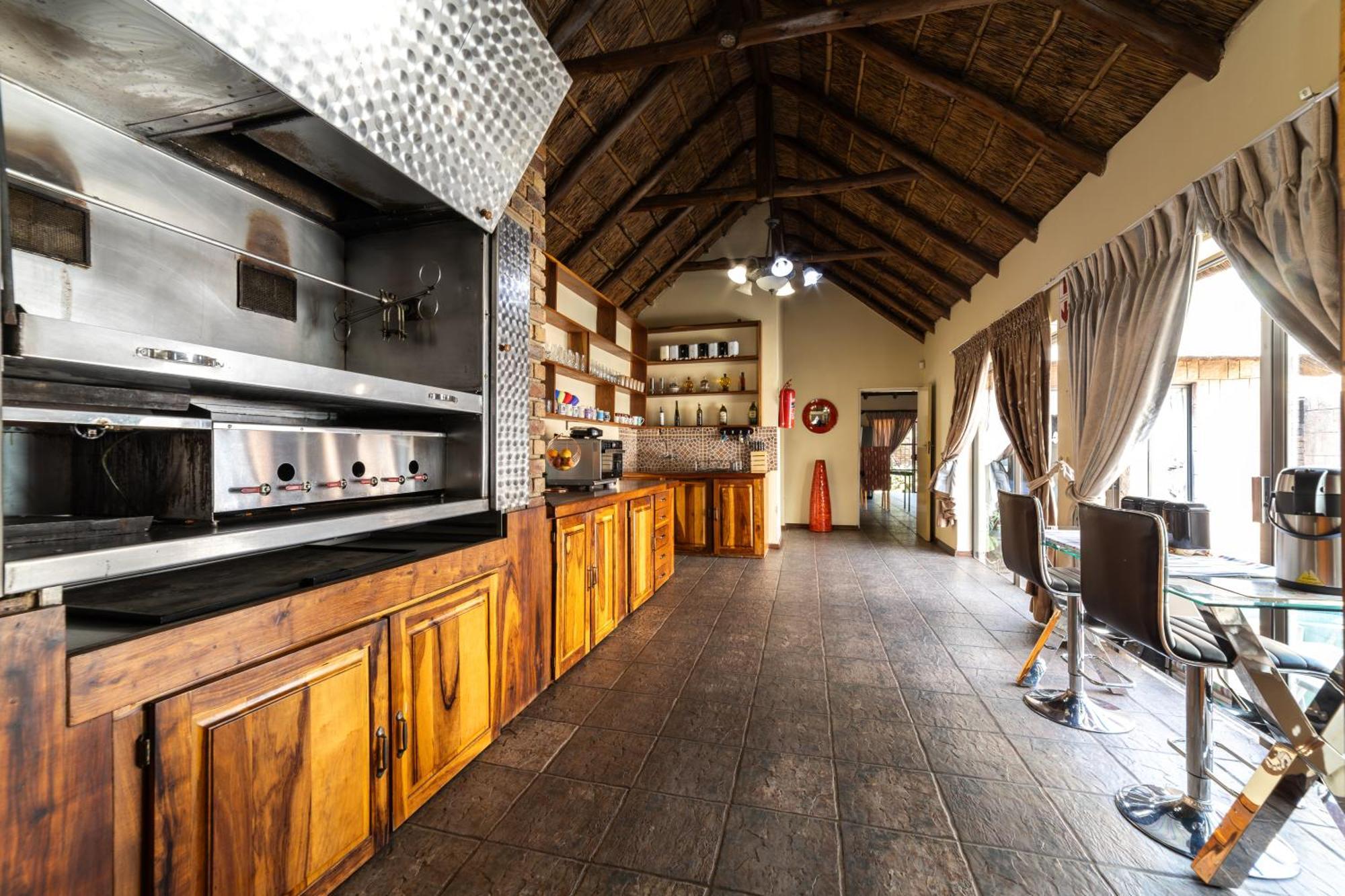 Thatch Haven Guesthouse Centurion Kültér fotó